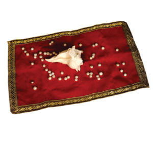 Dakshinavarti Shankh with Moti